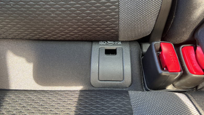 Nissan Qashqai 1.3 DiG-T N-Connecta 5dr [Glass Roof Pack] Petrol Hatchback